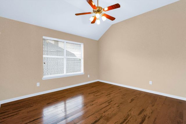 2326 Balleybrooke Drive, Lewisville, TX 75077