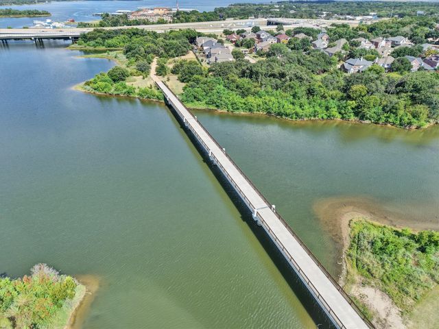 2326 Balleybrooke Drive, Lewisville, TX 75077