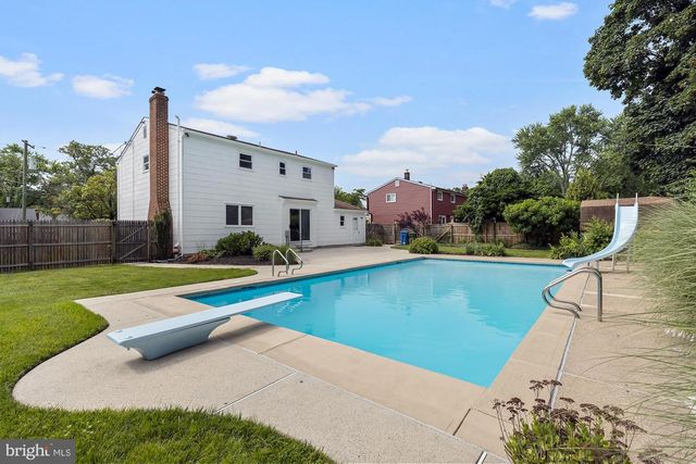 1869 W POINT DR, Cherry Hill, NJ 08003