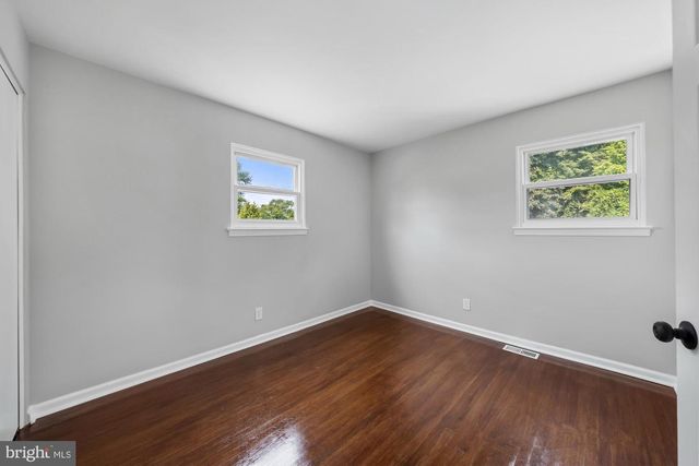 1869 W POINT DR, Cherry Hill, NJ 08003