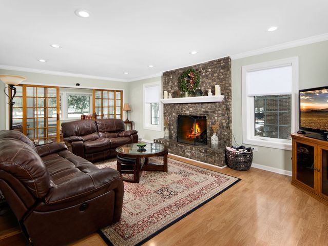 820 N Sanborn Drive, Palatine, IL 60074