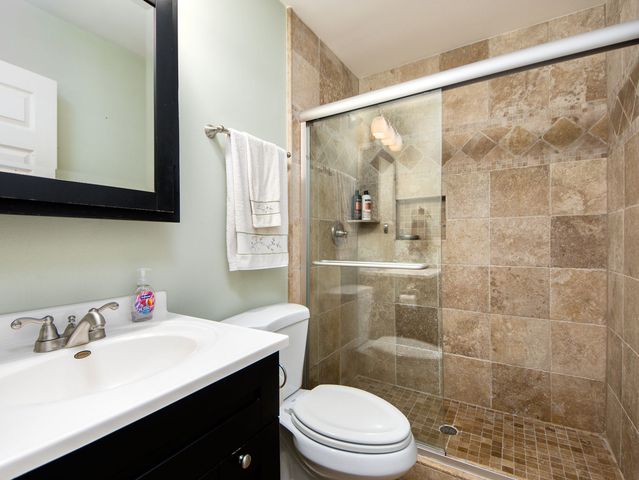 820 N Sanborn Drive, Palatine, IL 60074