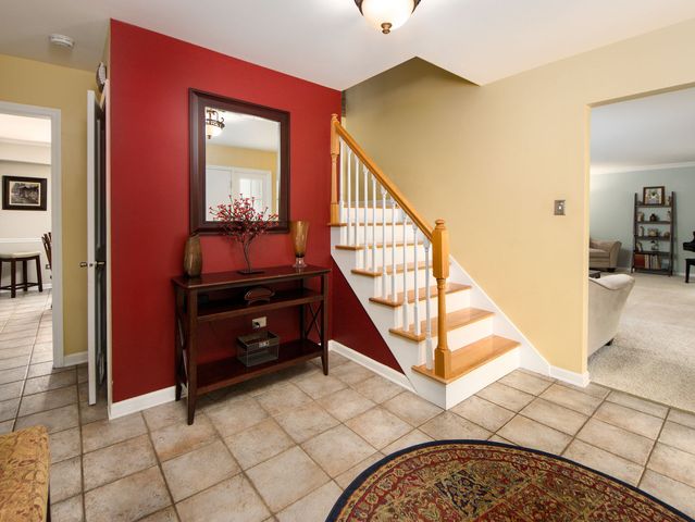 820 N Sanborn Drive, Palatine, IL 60074