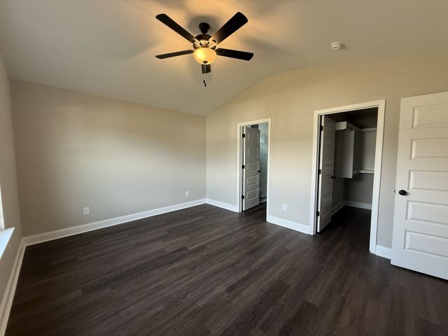 2082 Melanie Dr, Springfield, TN 37172