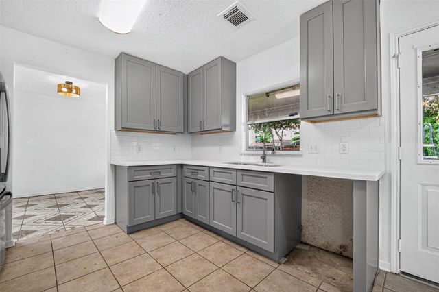 1179 Maclesby Ln, Channelview, TX 77530