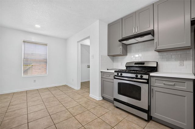 1179 Maclesby Ln, Channelview, TX 77530