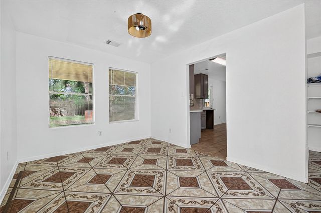 1179 Maclesby Ln, Channelview, TX 77530