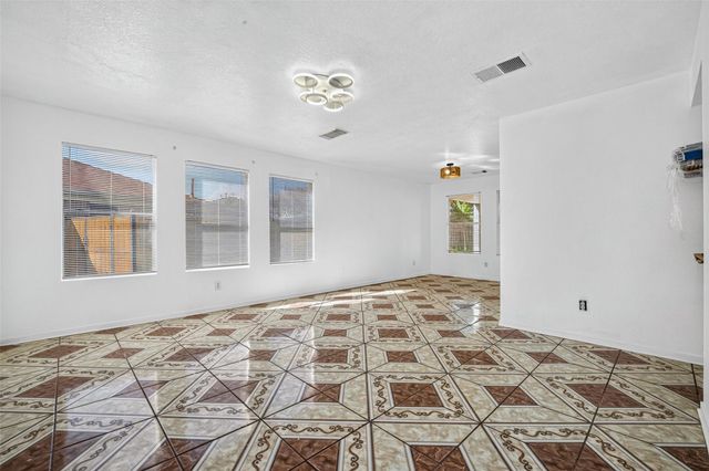 1179 Maclesby Ln, Channelview, TX 77530