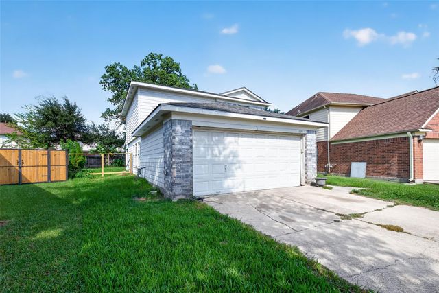 1179 Maclesby Ln, Channelview, TX 77530