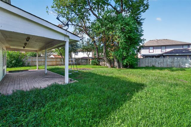 1179 Maclesby Ln, Channelview, TX 77530