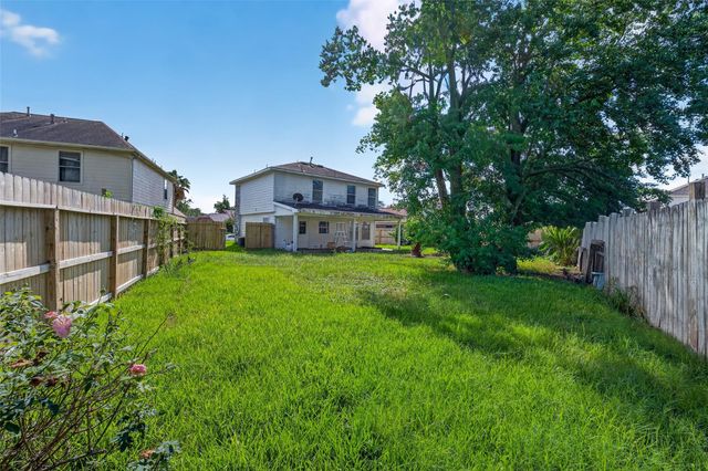 1179 Maclesby Ln, Channelview, TX 77530