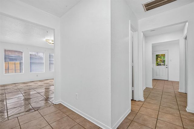 1179 Maclesby Ln, Channelview, TX 77530