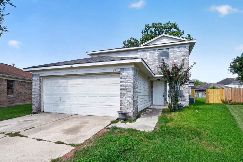 1179 Maclesby Ln, Channelview, TX 77530