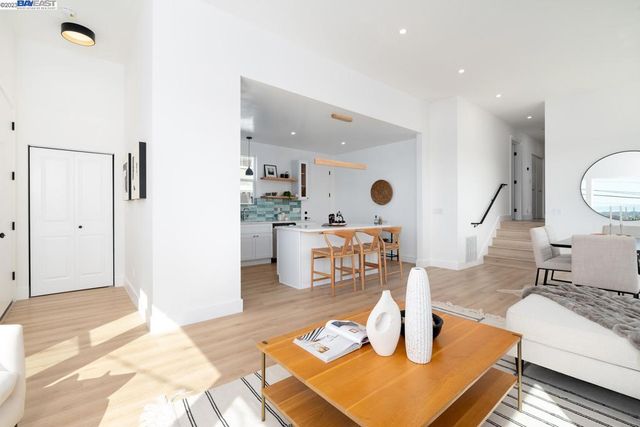 4822 Gordon St, Oakland, CA 94601