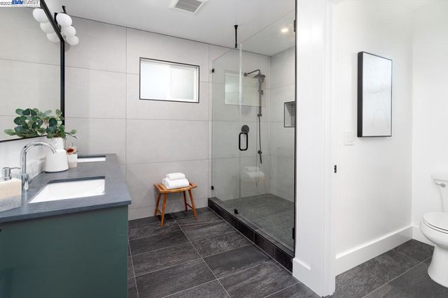 4822 Gordon St, Oakland, CA 94601