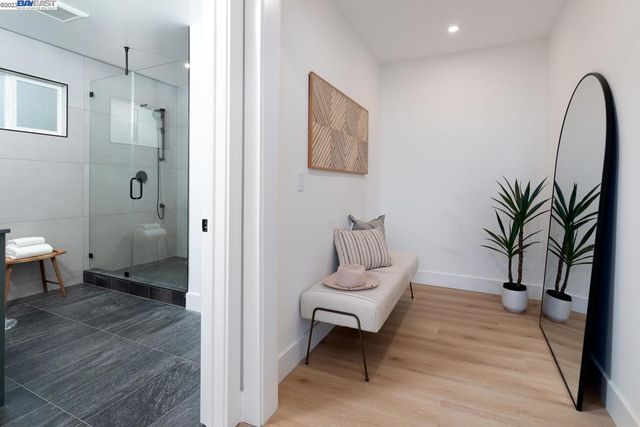 4822 Gordon St, Oakland, CA 94601