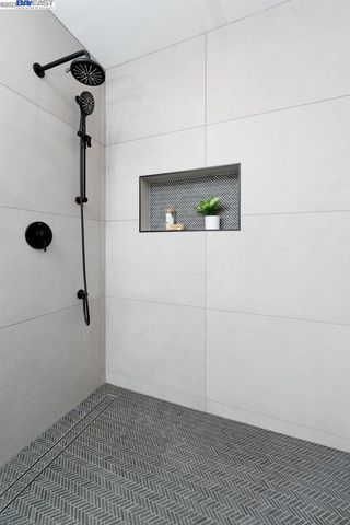 4822 Gordon St, Oakland, CA 94601