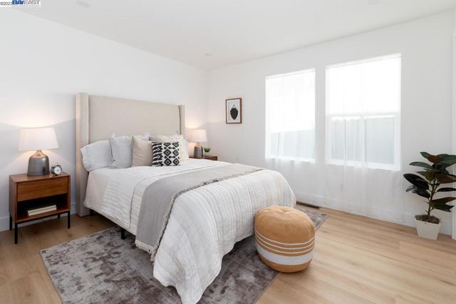 4822 Gordon St, Oakland, CA 94601