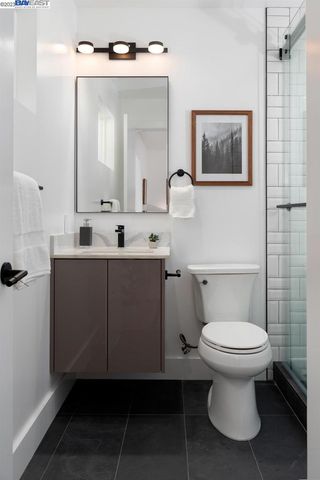 4822 Gordon St, Oakland, CA 94601