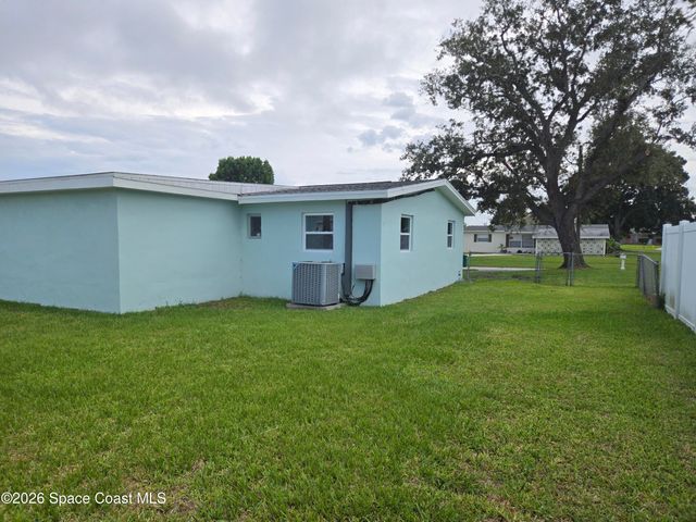 1796 Pontiac Circle N, Melbourne, FL 32935
