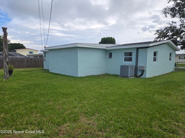 1796 Pontiac Circle N, Melbourne, FL 32935