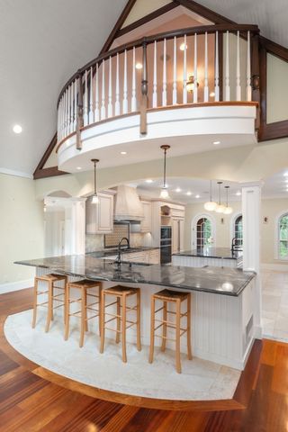 5 Hamlins Crossing, Dover, MA 02030
