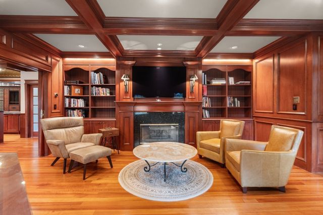 5 Hamlins Crossing, Dover, MA 02030