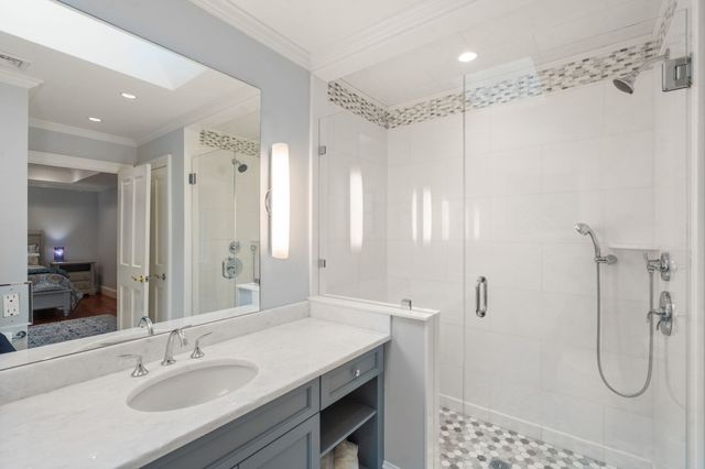 5 Hamlins Crossing, Dover, MA 02030