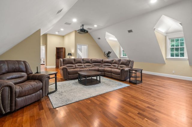 5 Hamlins Crossing, Dover, MA 02030