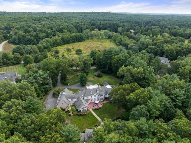 5 Hamlins Crossing, Dover, MA 02030
