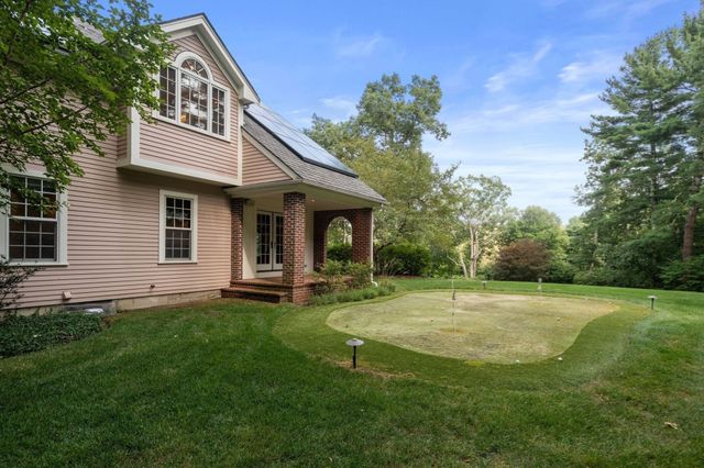 5 Hamlins Crossing, Dover, MA 02030