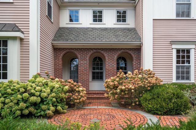 5 Hamlins Crossing, Dover, MA 02030