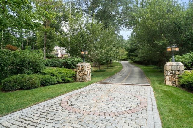 5 Hamlins Crossing, Dover, MA 02030