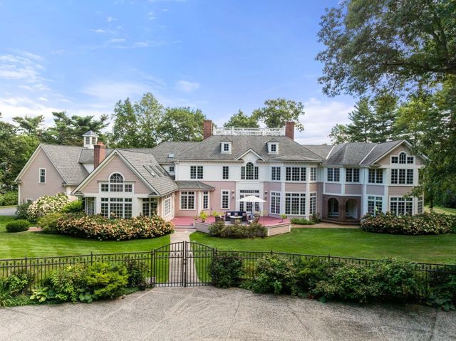 5 Hamlins Crossing, Dover, MA 02030