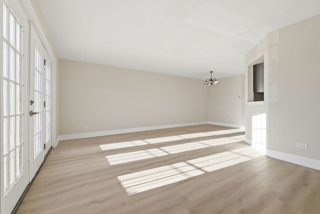 4180 Williamsburg Court 301, Glenview, IL 60025