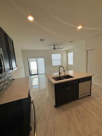 3337 W 105th Terrace, Hialeah, FL 33018