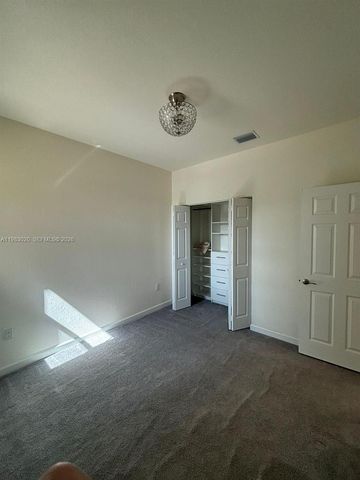 3337 W 105th Terrace, Hialeah, FL 33018