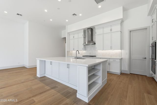 2737 E DERRINGER Court, Gilbert, AZ 85297