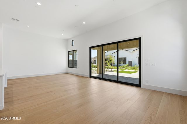2737 E DERRINGER Court, Gilbert, AZ 85297