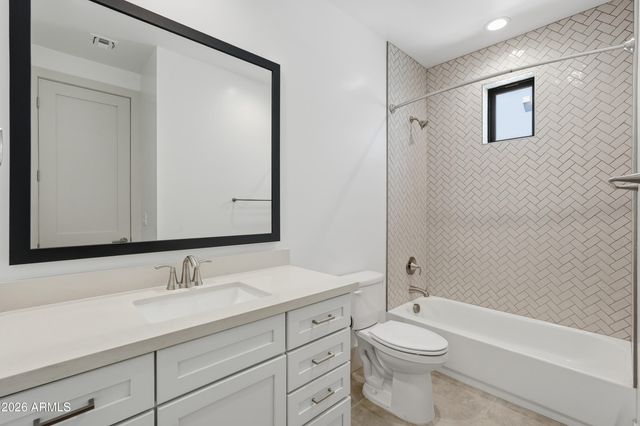 2737 E DERRINGER Court, Gilbert, AZ 85297
