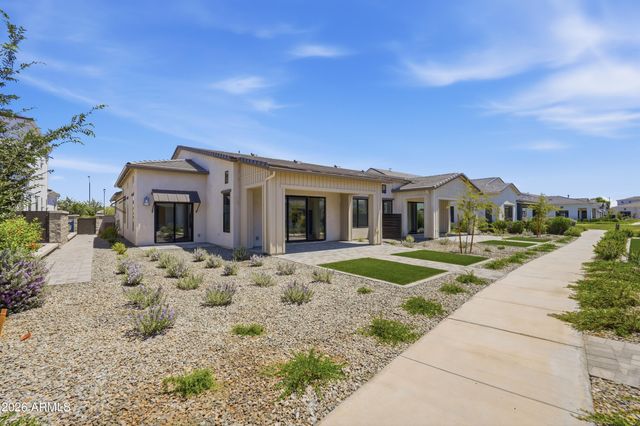 2737 E DERRINGER Court, Gilbert, AZ 85297