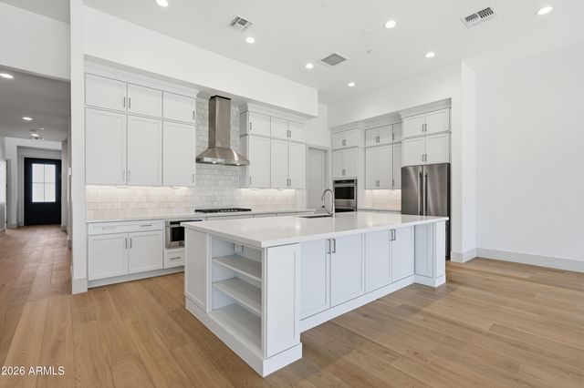 2737 E DERRINGER Court, Gilbert, AZ 85297
