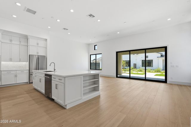 2737 E DERRINGER Court, Gilbert, AZ 85297