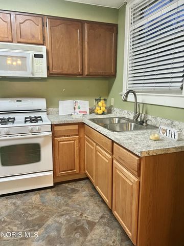 1722 Upton Avenue, Toledo, OH 43607