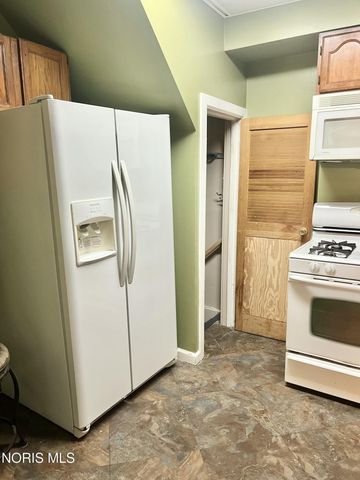 1722 Upton Avenue, Toledo, OH 43607