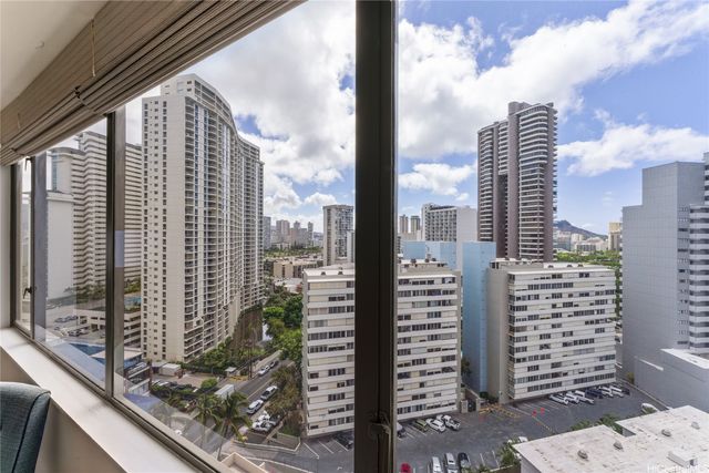 411 Hobron Lane 1805, Honolulu, HI 96815