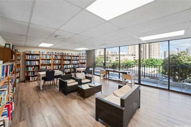 411 Hobron Lane 1805, Honolulu, HI 96815