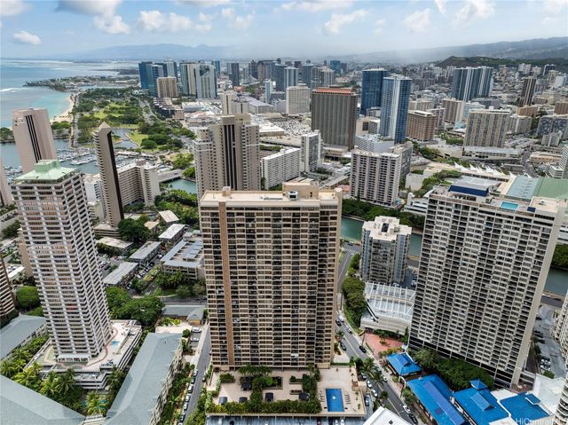 411 Hobron Lane 1805, Honolulu, HI 96815