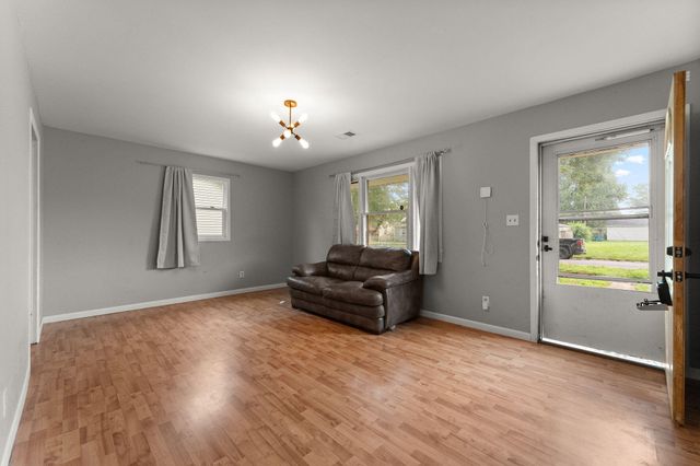 7628 Birch Avenue, Hammond, IN 46324