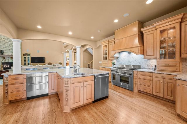 1920 Merritt Lane, Lake Forest, IL 60045